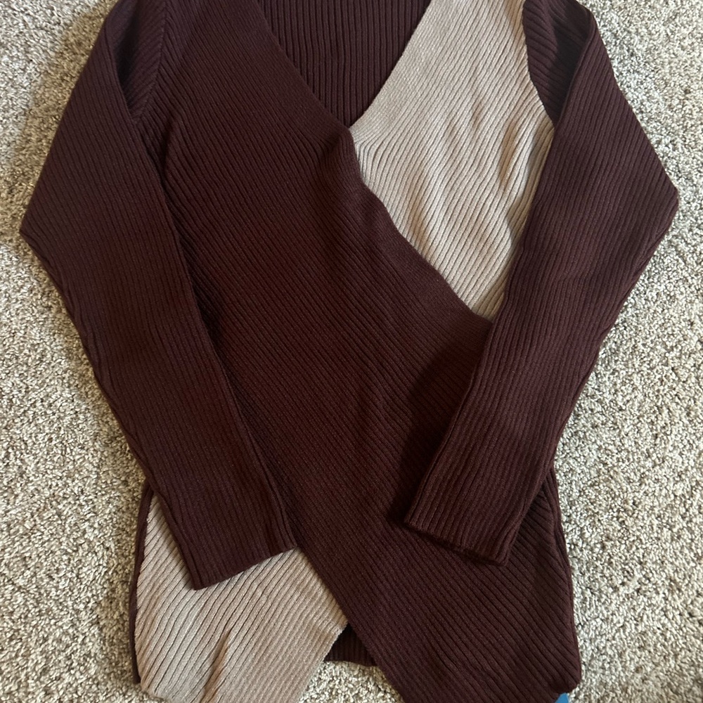 Cupshe V-Neck Sweater in Rich Brown and Soft Tan